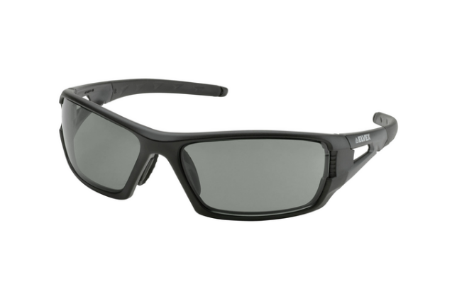 Lunettes de protection à l'allure sportif, anti-buée
